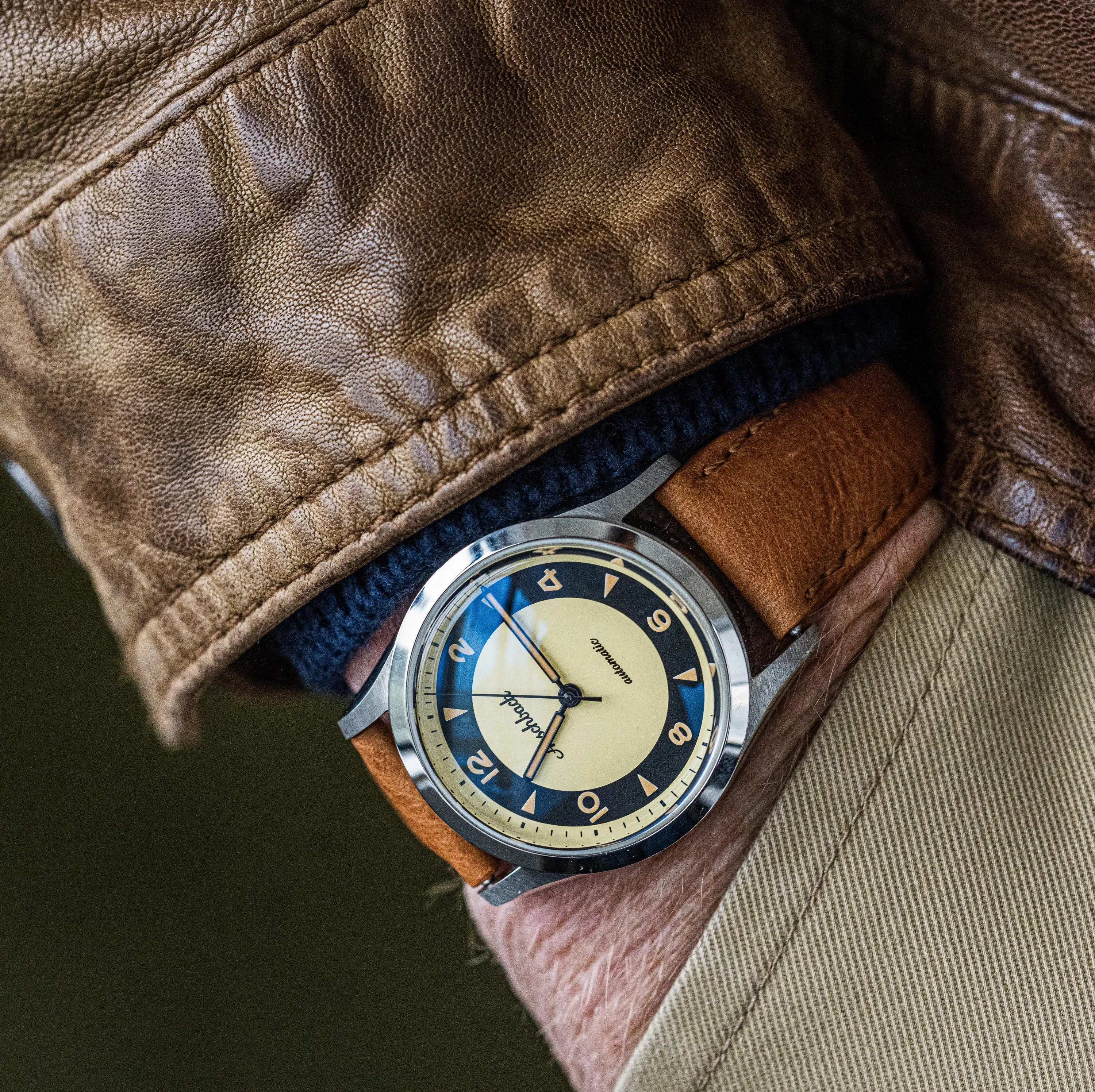 Aeschbach 1950s Pattern 25 Jewel Automatic, 200m Water Resistant Watch with Retro Luminous Paint, Sapphire Crystal & Calf Leather Strap - Brand New Ex Photographic and Promotion Watch Reduced