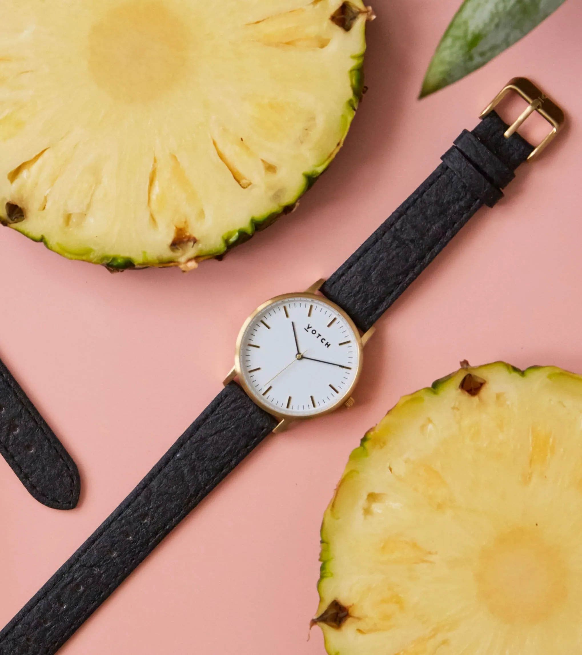 Gold & Piñatex | Moment