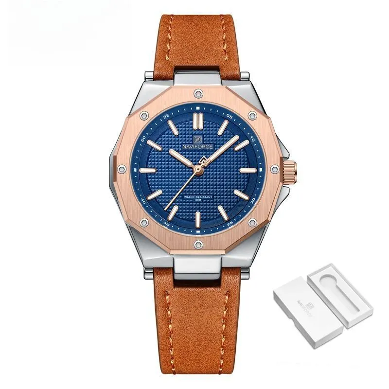 New Watch Women Fashion Casual Leather Belt Watches Simple Ladies' Quartz Clock