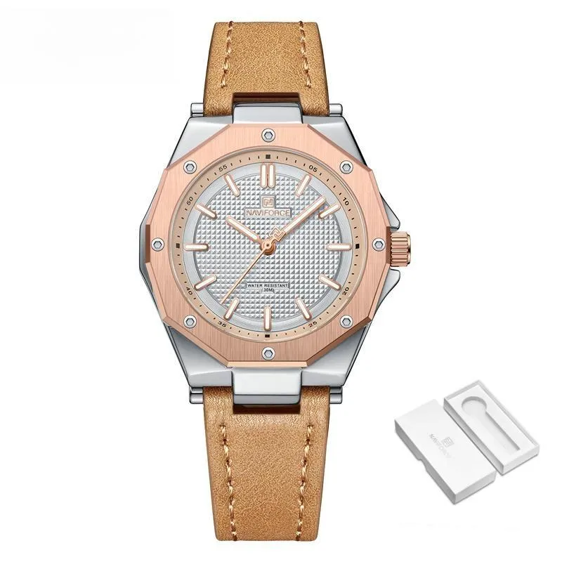 New Watch Women Fashion Casual Leather Belt Watches Simple Ladies' Quartz Clock