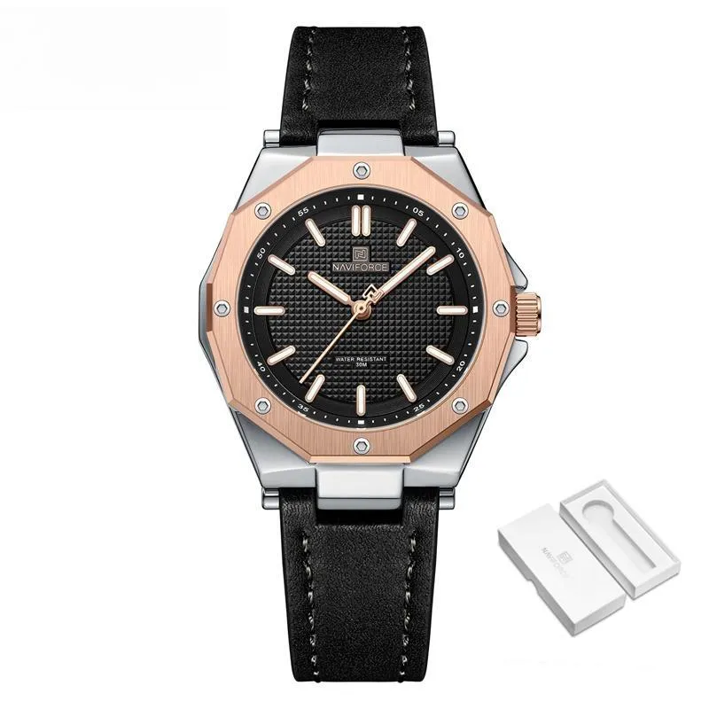 New Watch Women Fashion Casual Leather Belt Watches Simple Ladies' Quartz Clock