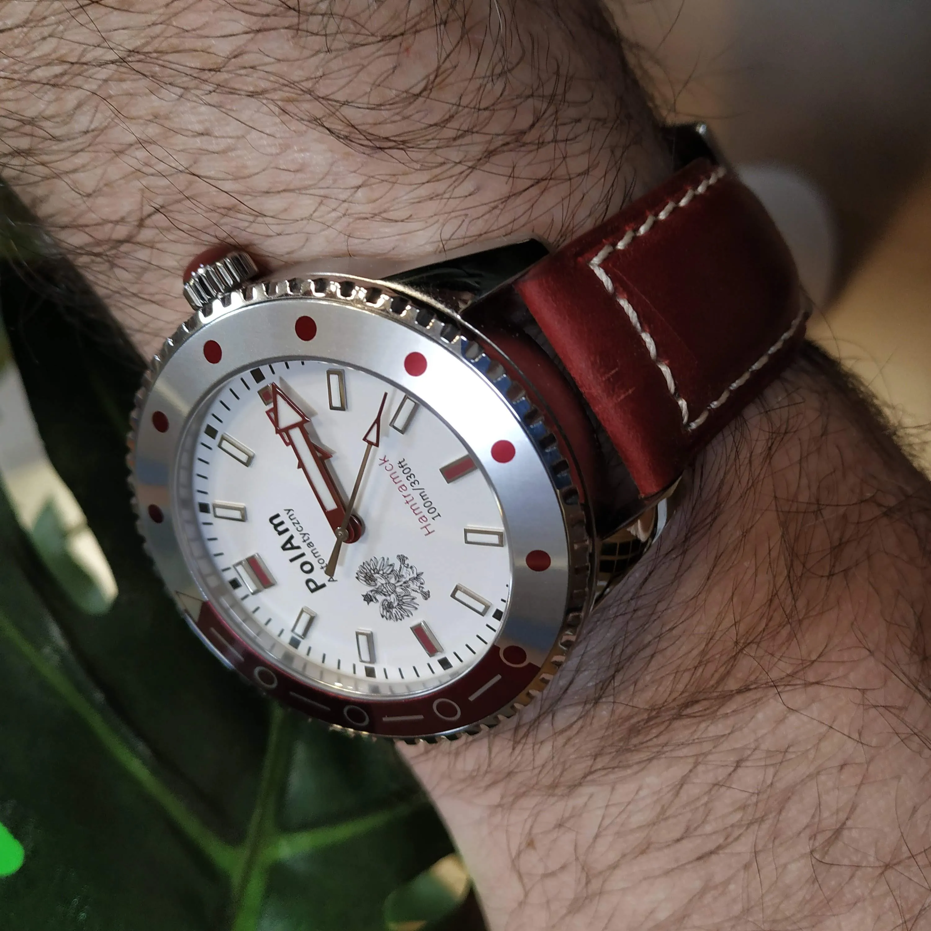 PolAm Hamtramck with shark mesh bracelet & premium Italian leather red straps