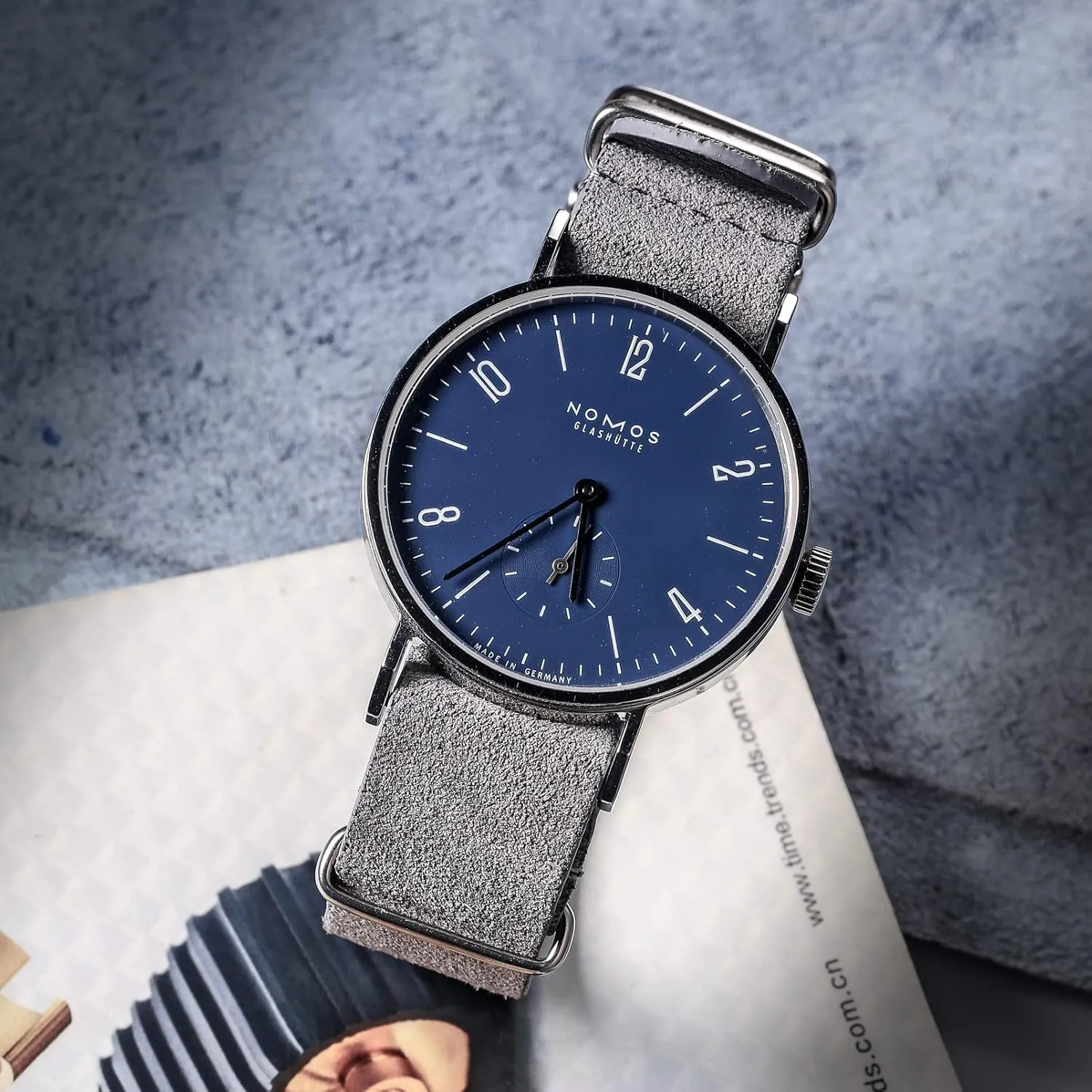 torbollo Suede Leather Watch Band, Style One-Piece Military Watch Strap Vintage Tone 18 20 22mm Replacement Wrap for Men Women